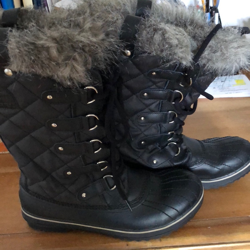 Sorel Waterproof Boots with Faux Fur Size 10
